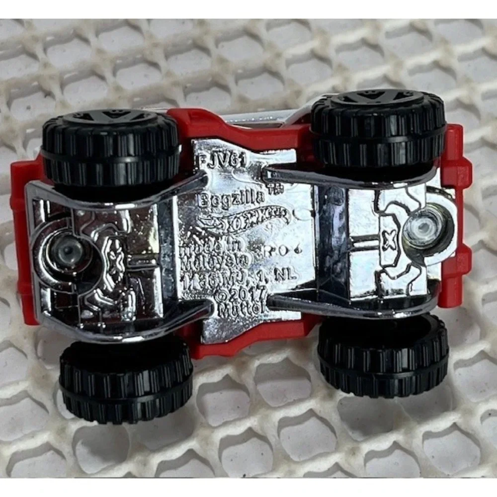 2017 Hot Wheels HW‎ Ride-Ons 2/5 Bogzilla 16/250 White EUC